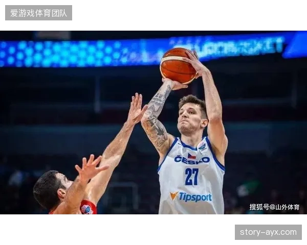 世界杯将全面采用VAR技术，克雷伊奇等防守动作较大的球员必须规范防守行为，以避免在禁区内送出点球。